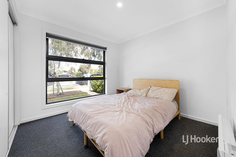 Photo - 418 Harvest Home Road, Epping VIC 3076 - Image 8