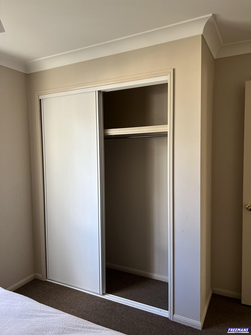 Photo - 4/18 James Street, Kingaroy QLD 4610 - Image 5