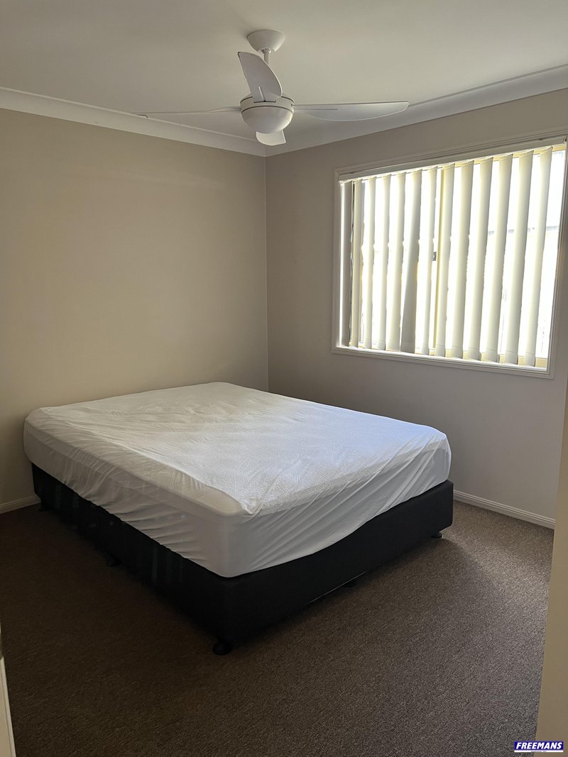 Photo - 4/18 James Street, Kingaroy QLD 4610 - Image 6