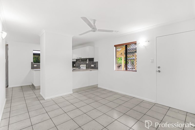 Photo - 4/18 Jensen Street, Manoora QLD 4870 - Image 8