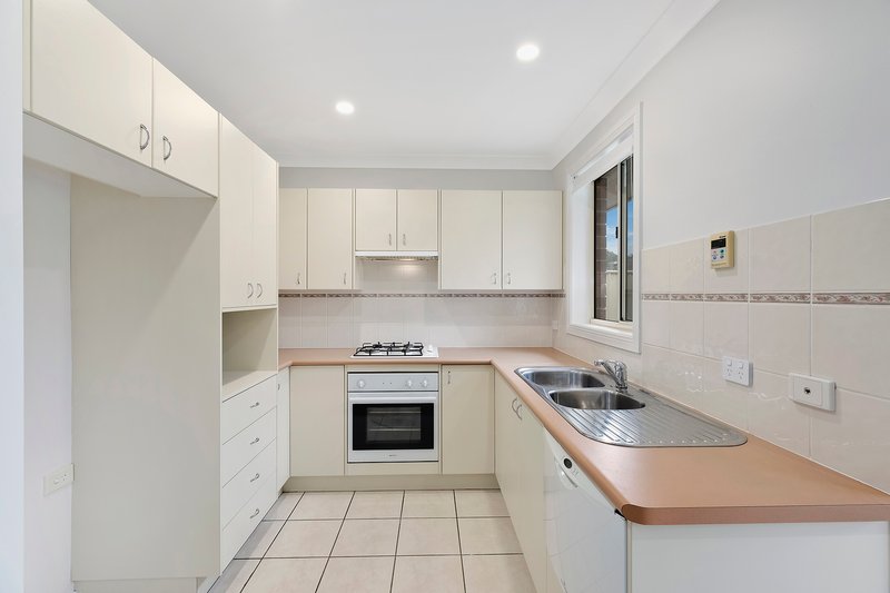 Photo - 4/18 Kincumber Street, Kincumber NSW 2251 - Image 5