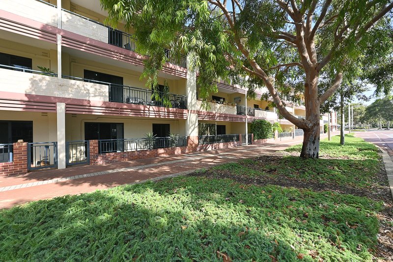 Photo - 4/18 Kingsbury Road, Joondalup WA 6027 - Image 3