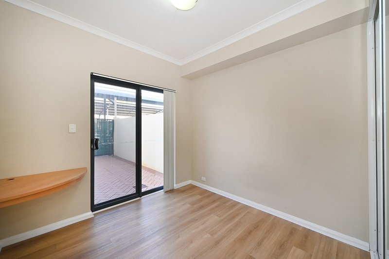 Photo - 4/18 Kingsbury Road, Joondalup WA 6027 - Image 15