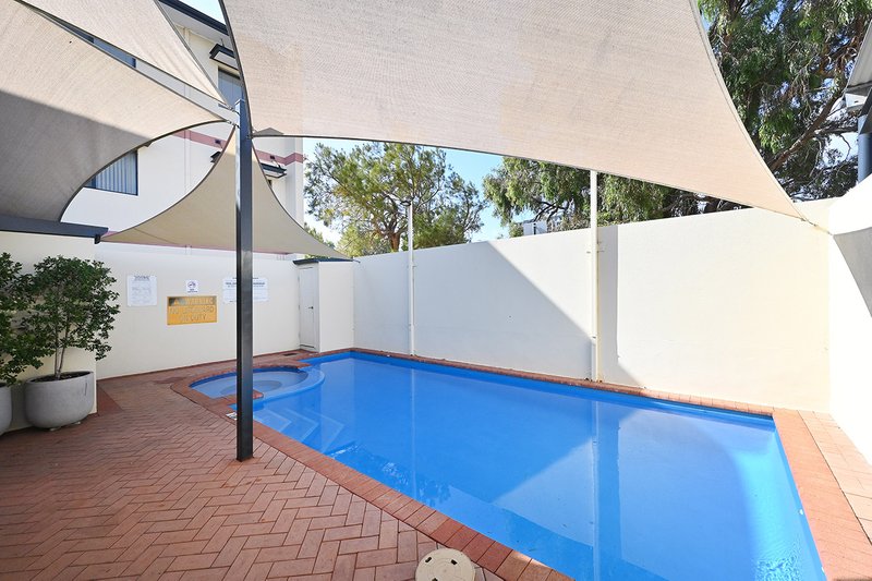 Photo - 4/18 Kingsbury Road, Joondalup WA 6027 - Image 30