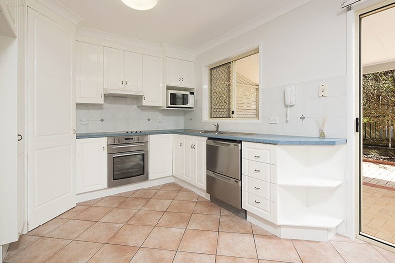 Photo - 4/18 Kreutzer Street, Nundah QLD 4012 - Image 4