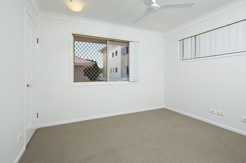 Photo - 4/18 Kreutzer Street, Nundah QLD 4012 - Image 10