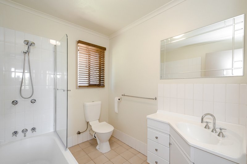 Photo - 4/18 Leonard Street, South Gladstone QLD 4680 - Image 7