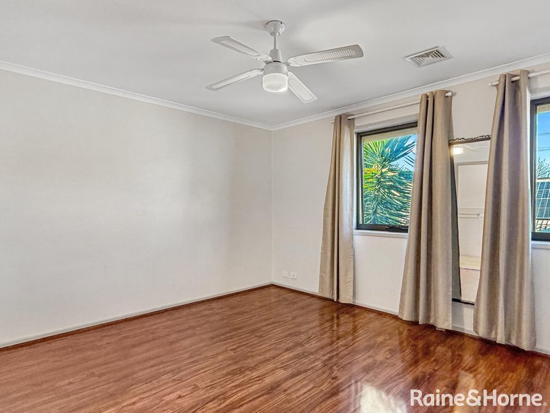 Photo - 4/18 Mowatt Street, Queanbeyan East NSW 2620 - Image 7