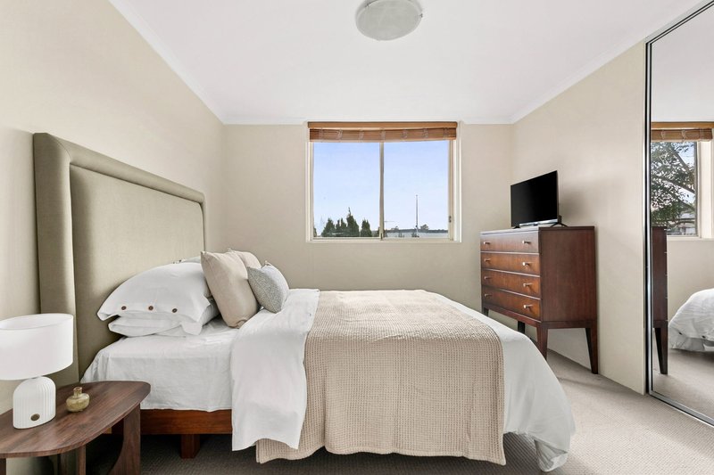 Photo - 4/18 Walton Crescent, Abbotsford NSW 2046 - Image 6