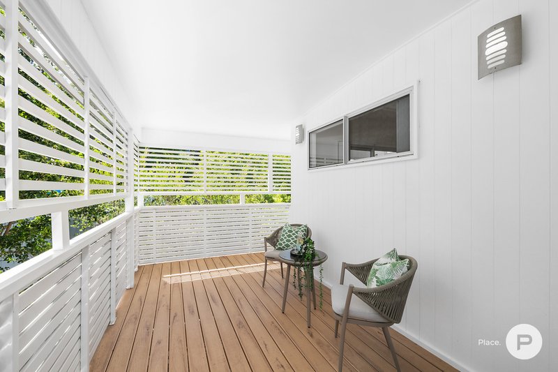 Photo - 4/18 Ward Street, Indooroopilly QLD 4068 - Image 13