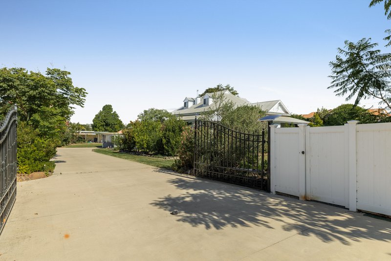 Photo - 418 West Street, Kearneys Spring QLD 4350 - Image 22