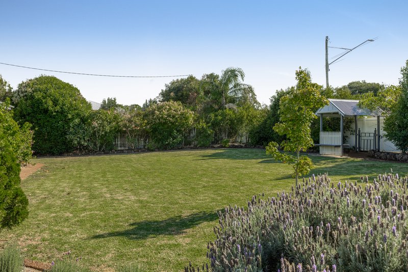 Photo - 418 West Street, Kearneys Spring QLD 4350 - Image 27