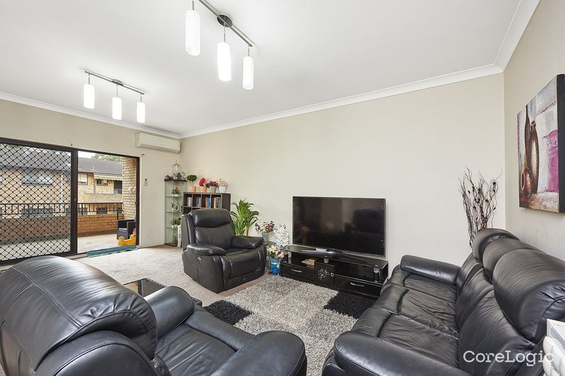 Photo - 4/185 Hawkesbury Road, Westmead NSW 2145 - Image 1