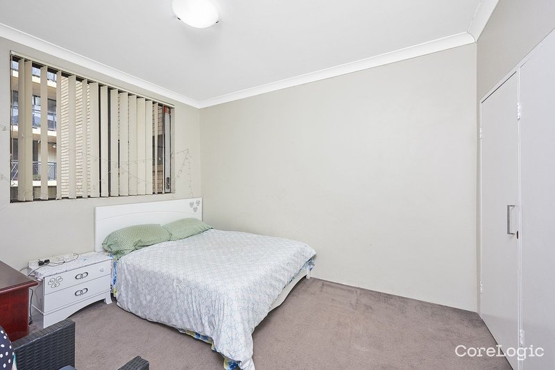 Photo - 4/185 Hawkesbury Road, Westmead NSW 2145 - Image 3