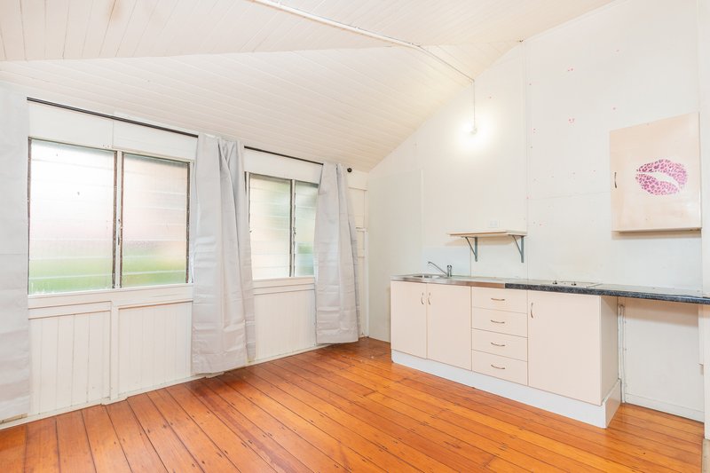 Photo - 4/185 Junction Road, Clayfield QLD 4011 - Image 4