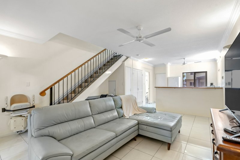 Photo - 4/189 Spence Street, Bungalow QLD 4870 - Image