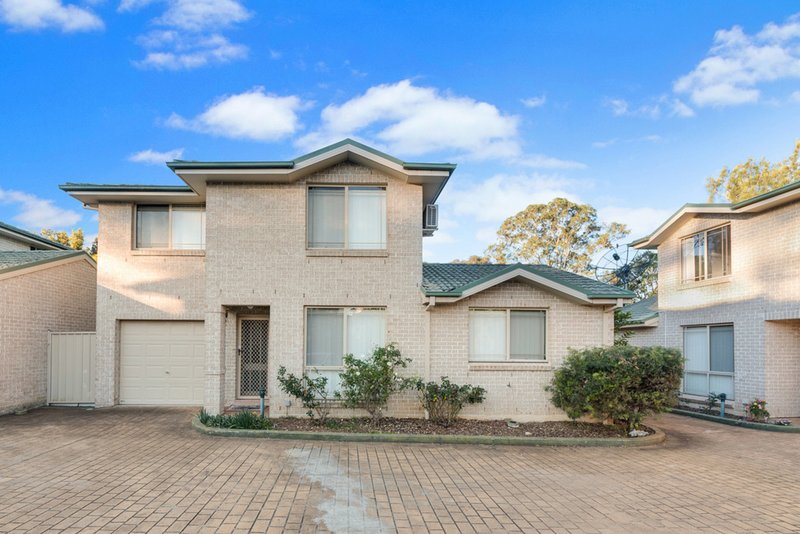 Photo - 4/19-21 Alexander Crescent, Macquarie Fields NSW 2564 - Image