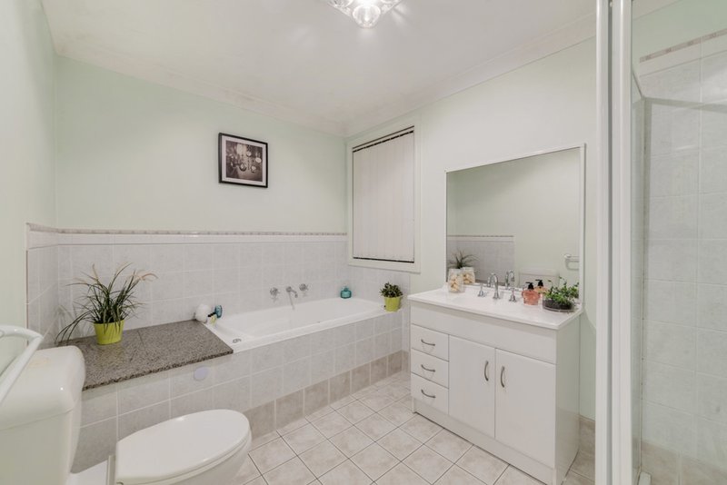 Photo - 4/19-21 Alexander Crescent, Macquarie Fields NSW 2564 - Image 7