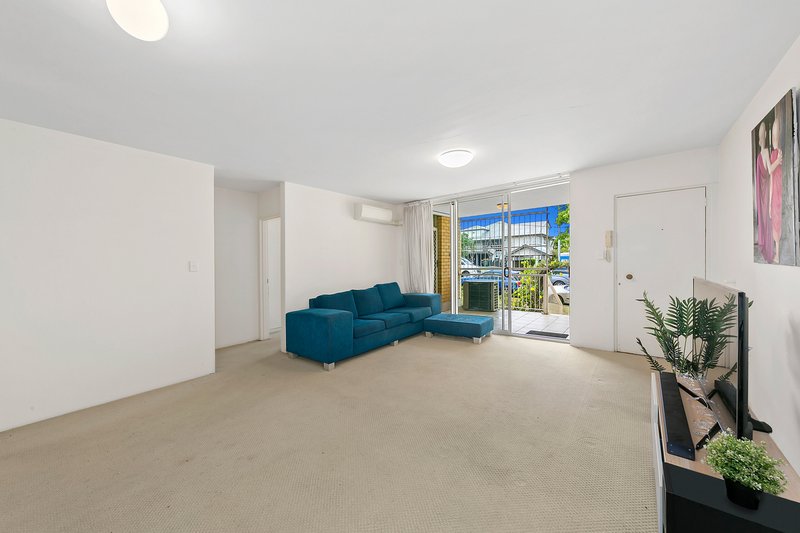 Photo - 4/19 Balmoral Terrace, East Brisbane QLD 4169 - Image 4