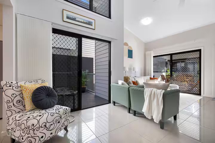 Photo - 4/19 Baringa Street, Morningside QLD 4170 - Image 6