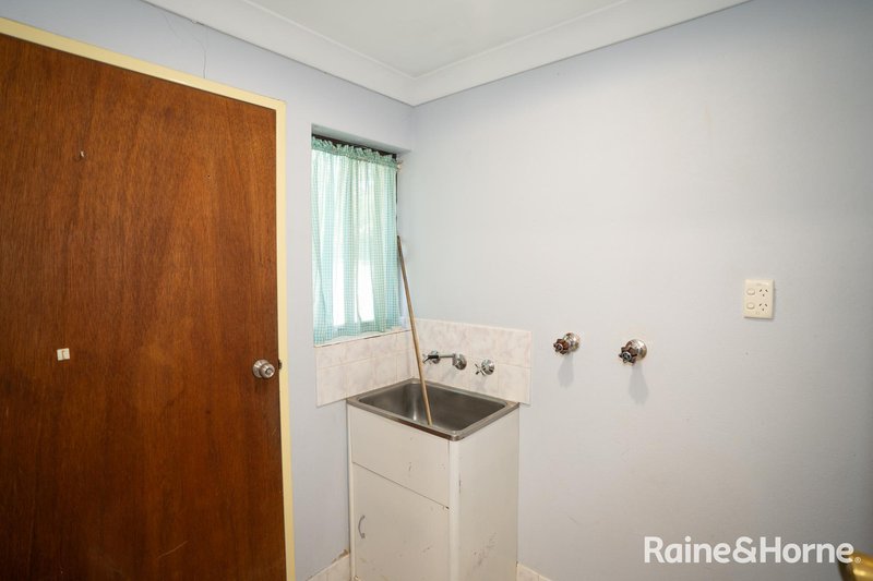 Photo - 4/19 Brunskill Avenue, Forest Hill NSW 2651 - Image 7