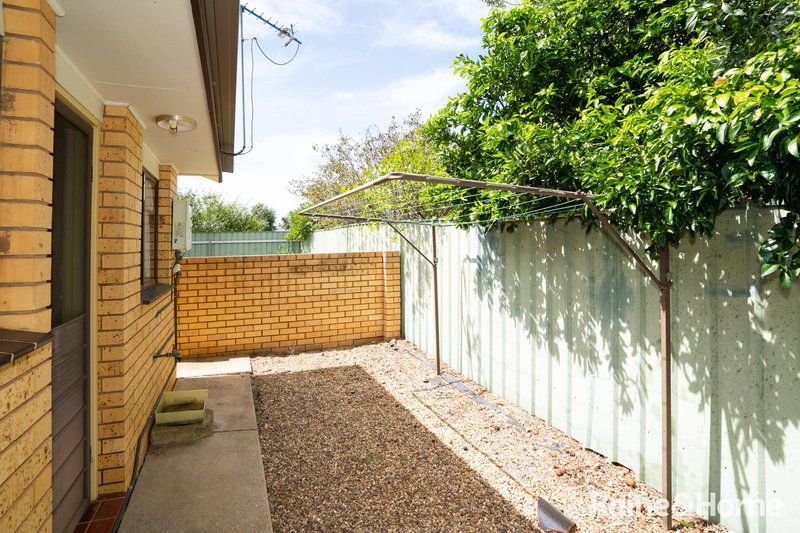 Photo - 4/19 Brunskill Avenue, Forest Hill NSW 2651 - Image 9