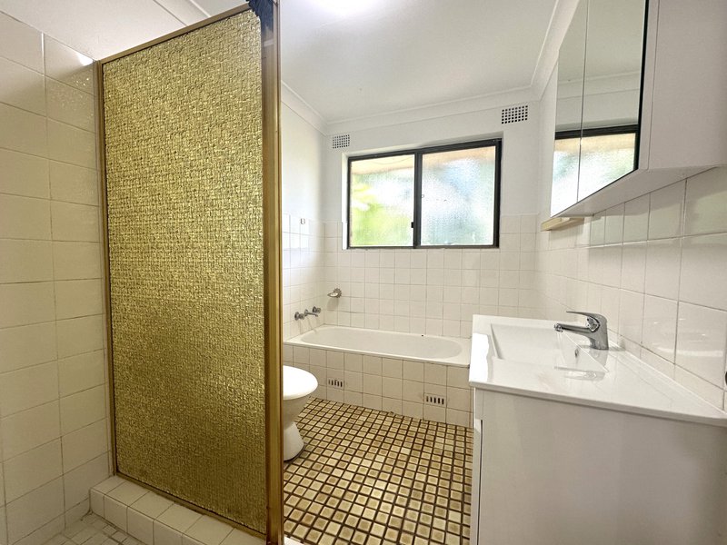 Photo - 4/19 Helen Street, Westmead NSW 2145 - Image 7