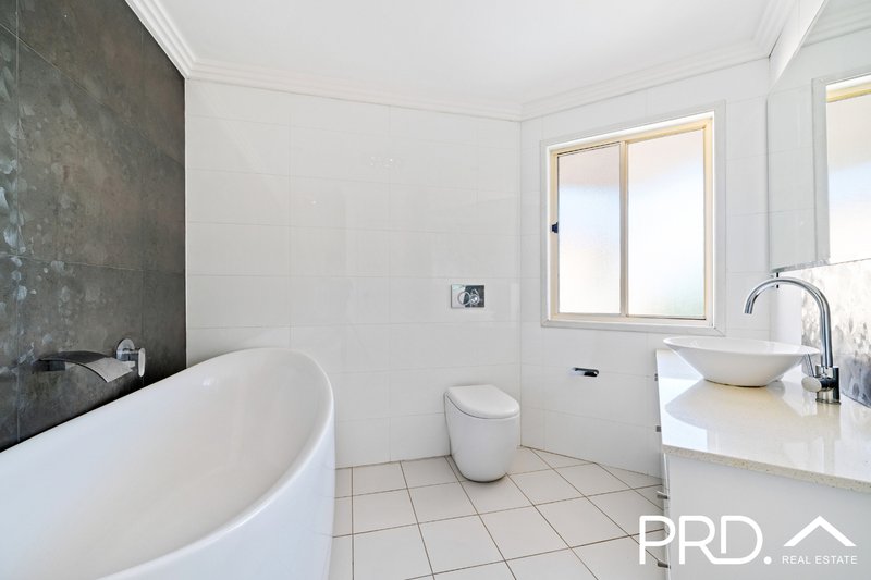 Photo - 4/19 Hixson Street, Bankstown NSW 2200 - Image 5