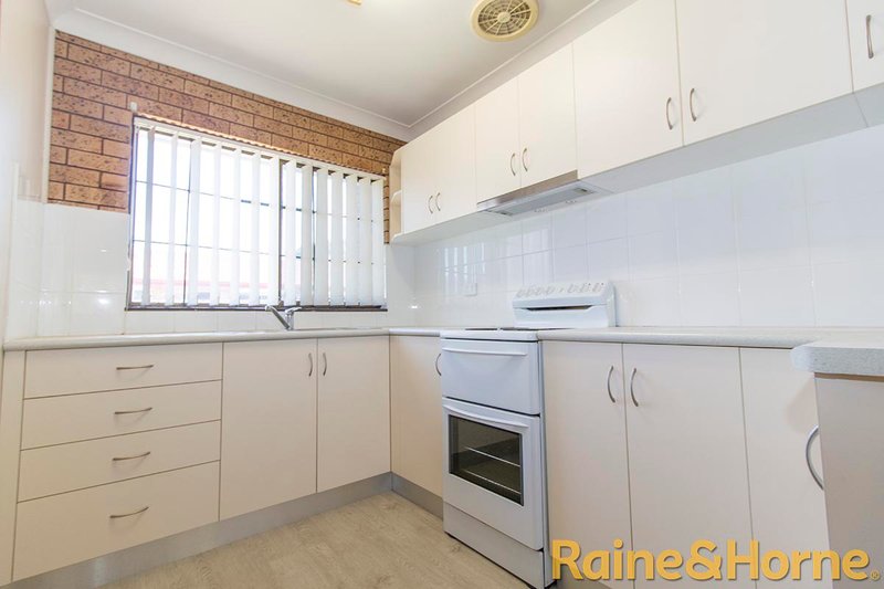 Photo - 4/19 Lawson Street, Dubbo NSW 2830 - Image 2