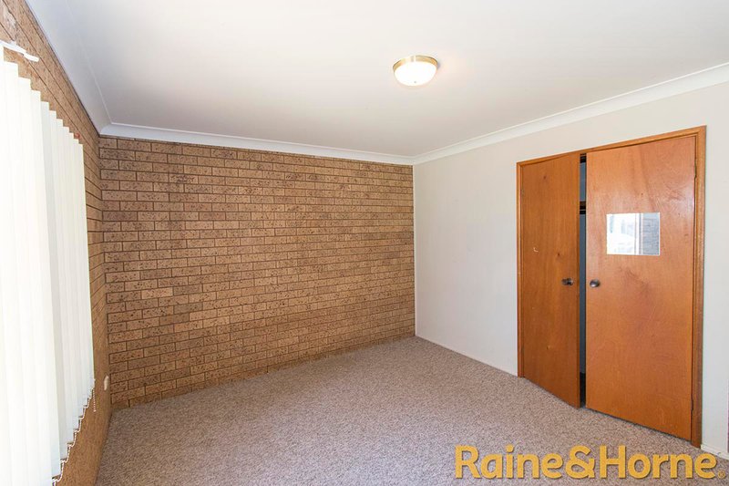 Photo - 4/19 Lawson Street, Dubbo NSW 2830 - Image 4