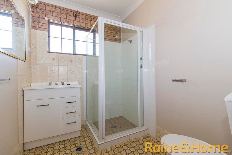 Photo - 4/19 Lawson Street, Dubbo NSW 2830 - Image 6