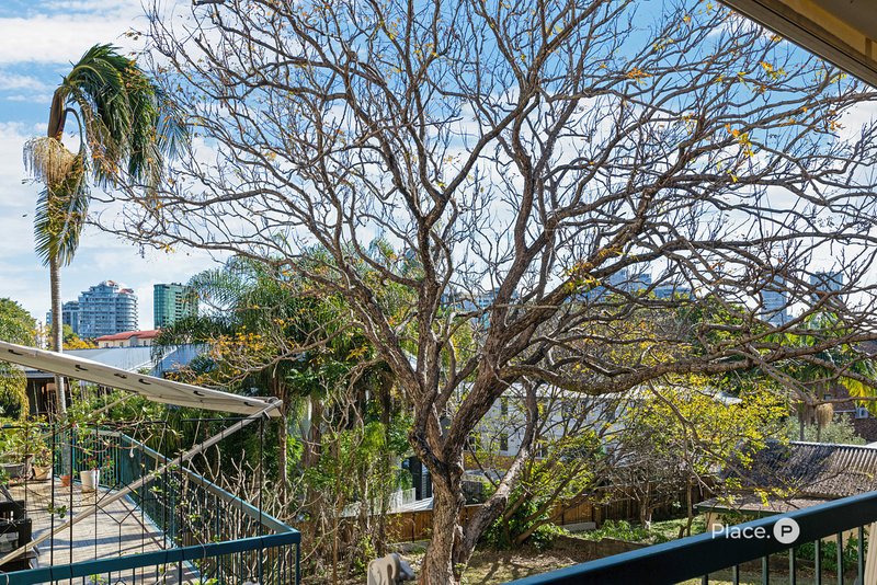 Photo - 4/19 Llewellyn Street, New Farm QLD 4005 - Image 5