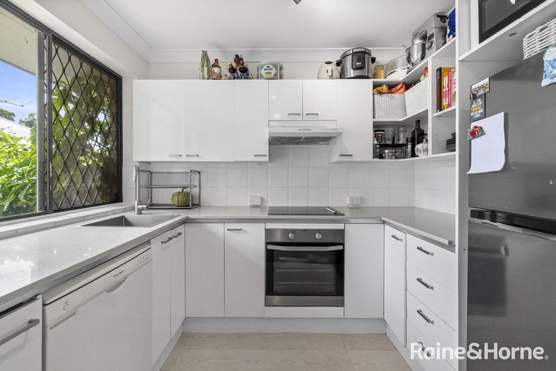 Photo - 4/19 Lucinda Street, Taringa QLD 4068 - Image 4