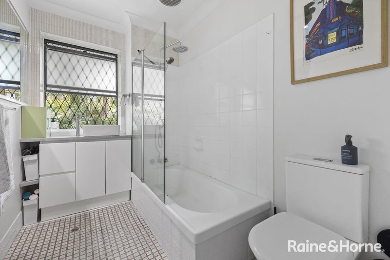 Photo - 4/19 Lucinda Street, Taringa QLD 4068 - Image 7