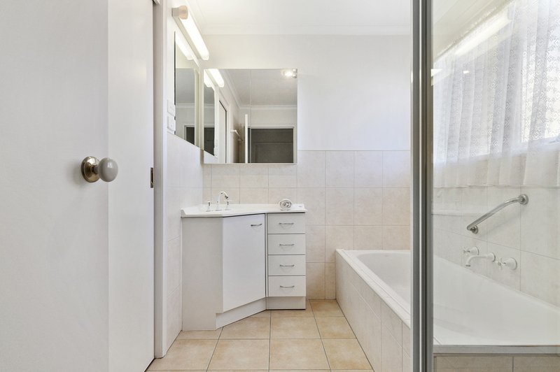 Photo - 4/19 Nursery Road, Croydon VIC 3136 - Image 7