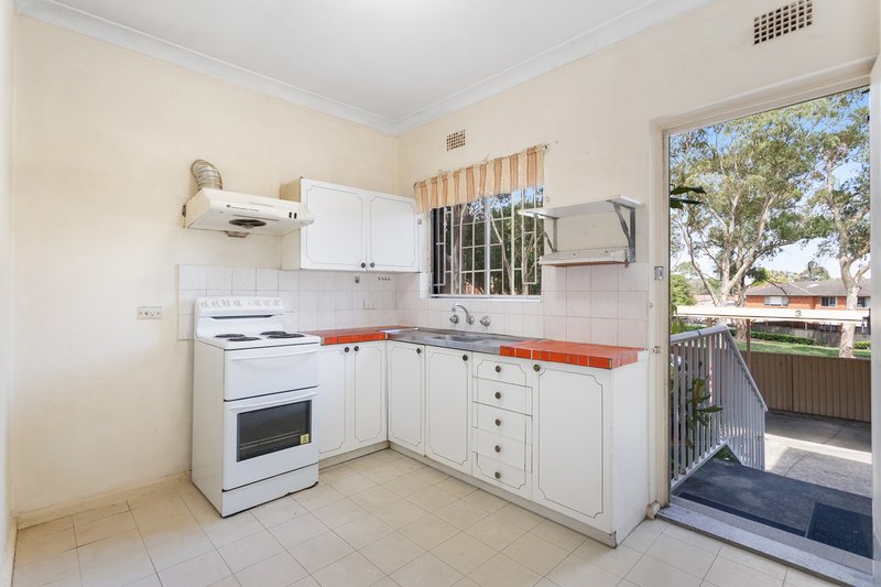 Photo - 4/19 Parry Ave , Narwee NSW 2209 - Image 4