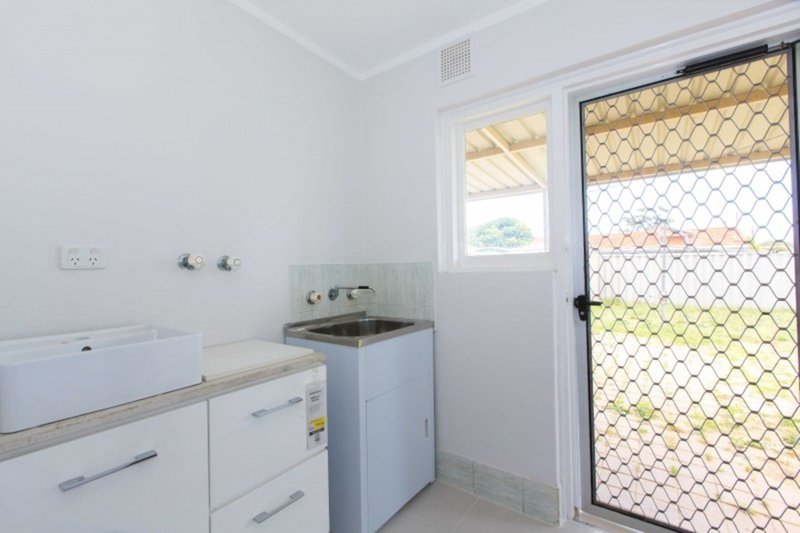 Photo - 4/19 Rudkin Place, Koondoola WA 6064 - Image 5