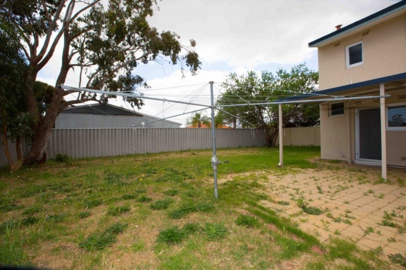 Photo - 4/19 Rudkin Place, Koondoola WA 6064 - Image 9