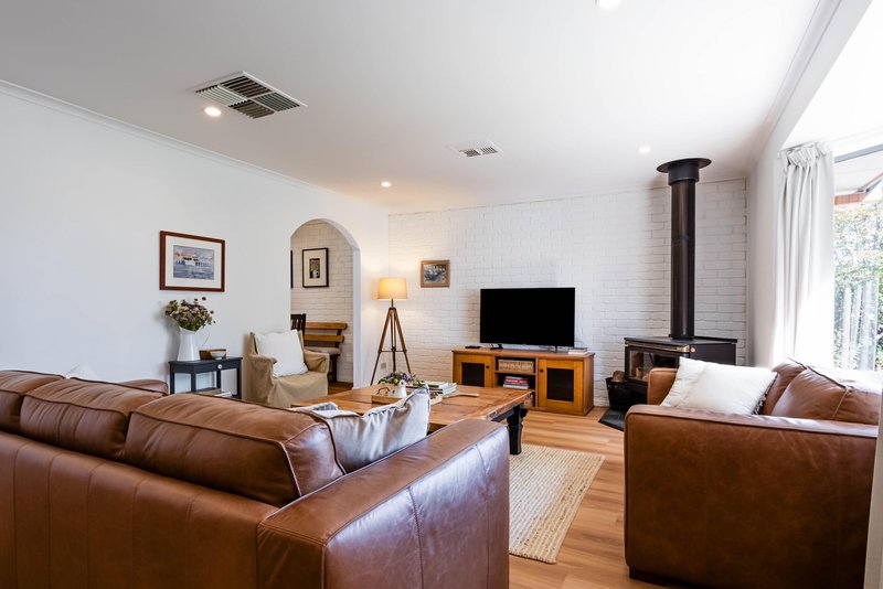 Photo - 419 Wood Street, Deniliquin NSW 2710 - Image 2