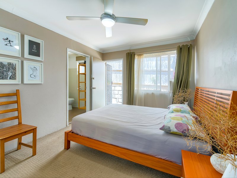 Photo - 4/19 Young Street, Milton QLD 4064 - Image 3