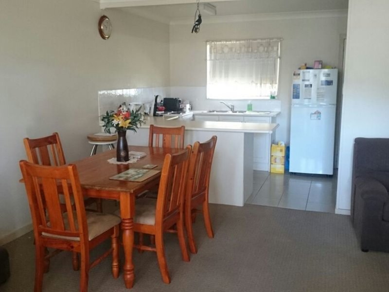 Photo - 4/195 Welsby Parade, Bongaree QLD 4507 - Image 2