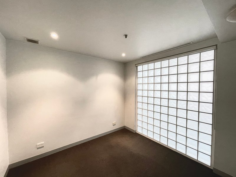 Photo - 419/757 Bourke Street, Docklands VIC 3008 - Image 3