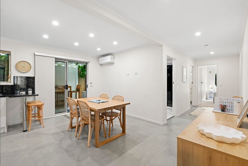 Photo - 4/198 C Hedges Avenue, Mermaid Beach QLD 4218 - Image 1