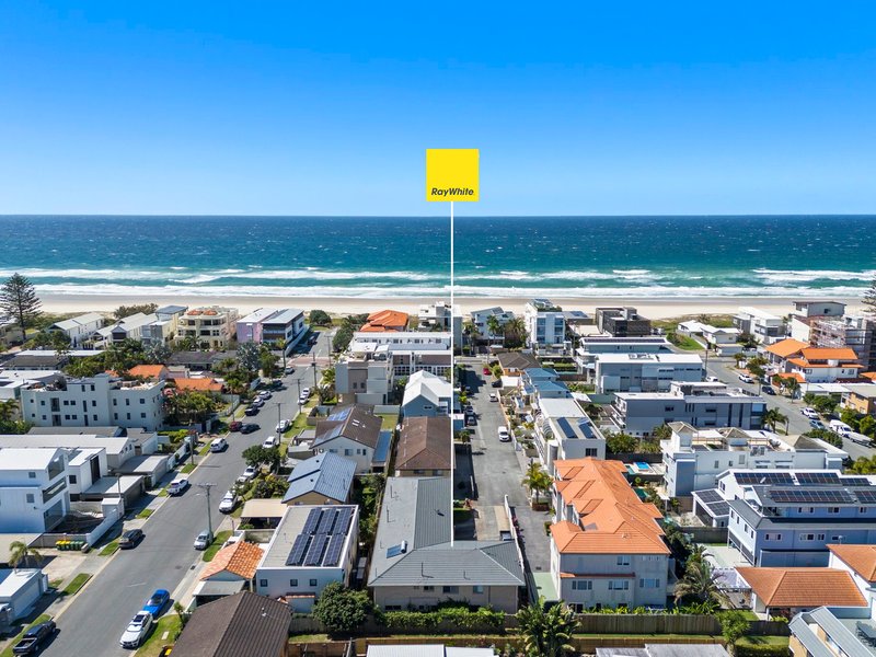 Photo - 4/198 C Hedges Avenue, Mermaid Beach QLD 4218 - Image 12