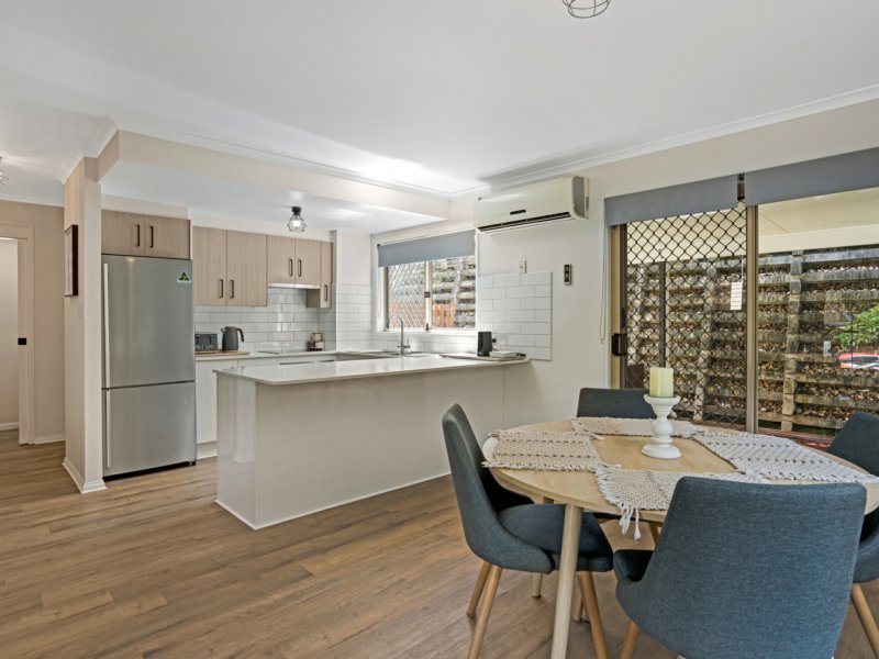 Photo - 4/1A Alison Road, Carrara QLD 4211 - Image 1