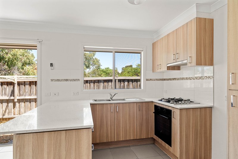 Photo - 4/1a Wagtail Way, Cowes VIC 3922 - Image 3