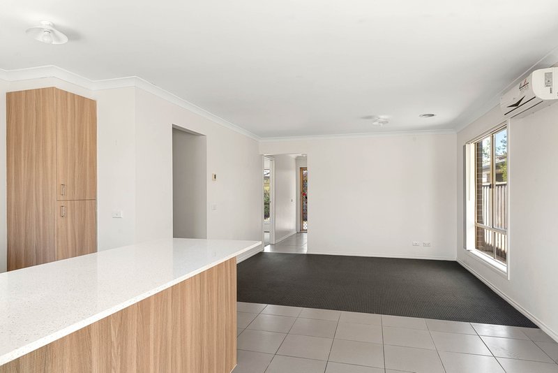 Photo - 4/1a Wagtail Way, Cowes VIC 3922 - Image 9