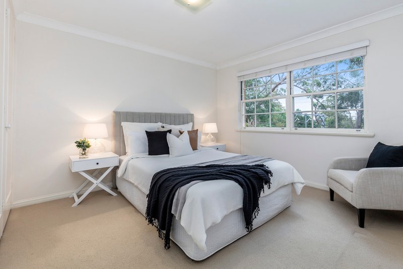 Photo - 4/2-12 Llewellyn Street, Lindfield NSW 2070 - Image 9