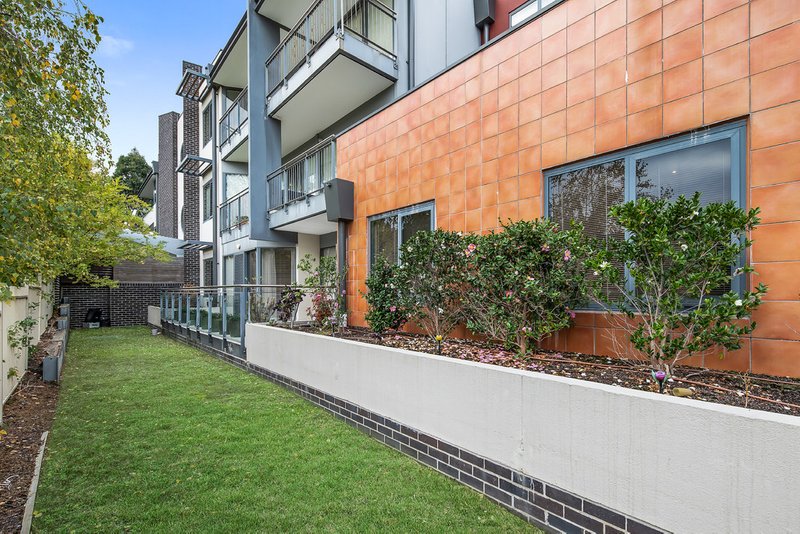 Photo - 4/2-4 Blair Road, Glen Waverley VIC 3150 - Image 8