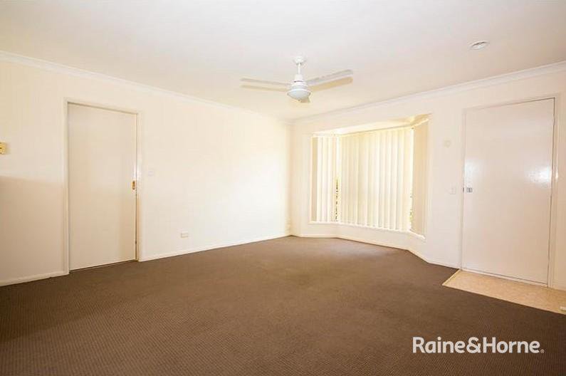 Photo - 4/2-4 Fillmore Street, Nerang QLD 4211 - Image 3